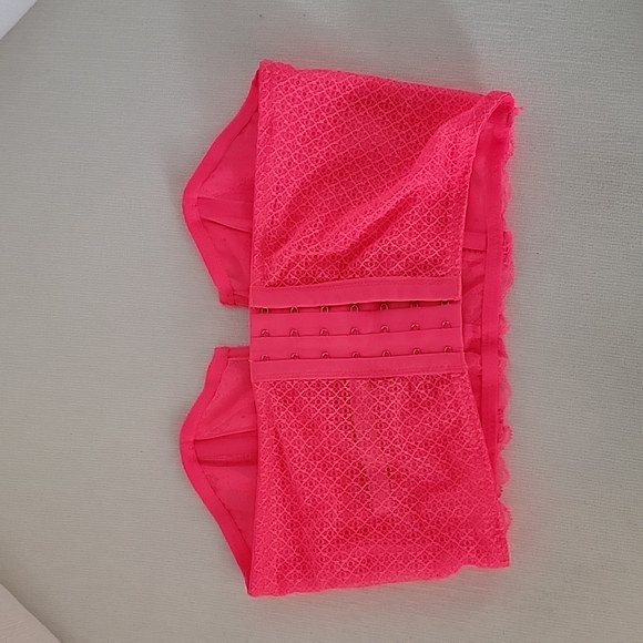 Victoria Secret Coset Top - Picture 2 of 7